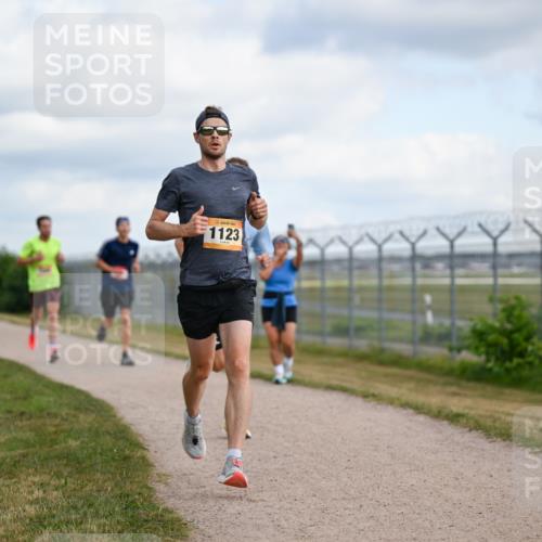 14.09.2025 - Airport Race Dr. Thomas Lammeyer http://msf.ph/oto/8861326 14.09.2025 11:56:32 Laufen 1123 meine-sportfotos.de