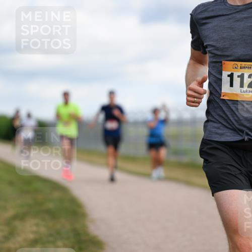 14.09.2025 - Airport Race Dr. Thomas Lammeyer http://msf.ph/oto/8861335 14.09.2025 11:56:34 Laufen 42, 1123 meine-sportfotos.de