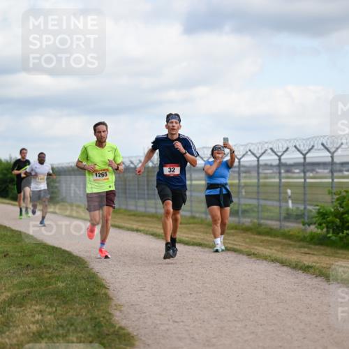 14.09.2025 - Airport Race Dr. Thomas Lammeyer http://msf.ph/oto/8861338 14.09.2025 11:56:34 Laufen 32, 1265 meine-sportfotos.de