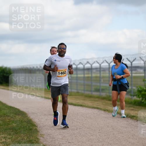 14.09.2025 - Airport Race Dr. Thomas Lammeyer http://msf.ph/oto/8861359 14.09.2025 11:56:39 Laufen 1402 meine-sportfotos.de