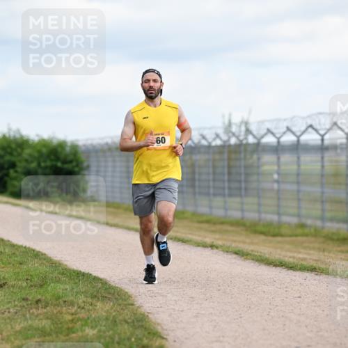 14.09.2025 - Airport Race Dr. Thomas Lammeyer http://msf.ph/oto/8861383 14.09.2025 11:57:04 Laufen 60 meine-sportfotos.de