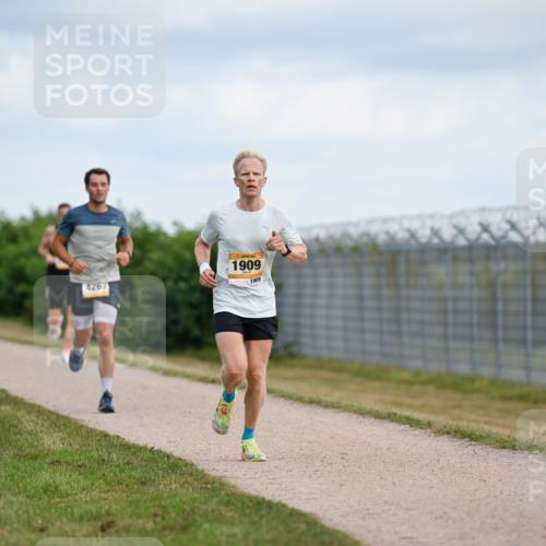 14.09.2025 - Airport Race Dr. Thomas Lammeyer http://msf.ph/oto/8861428 14.09.2025 11:57:15 Laufen 4267, 1909, 1909 meine-sportfotos.de