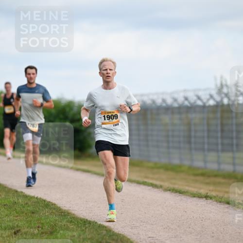 14.09.2025 - Airport Race Dr. Thomas Lammeyer http://msf.ph/oto/8861435 14.09.2025 11:57:16 Laufen 767, 1909, 1909 meine-sportfotos.de