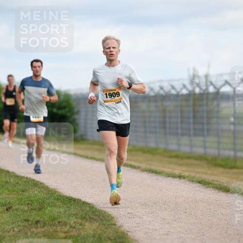 14.09.2025 - Airport Race Dr. Thomas Lammeyer http://msf.ph/oto/8861437 14.09.2025 11:57:17 Laufen 1909, 1909 meine-sportfotos.de