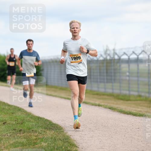 14.09.2025 - Airport Race Dr. Thomas Lammeyer http://msf.ph/oto/8861442 14.09.2025 11:57:17 Laufen 1909, 1909 meine-sportfotos.de