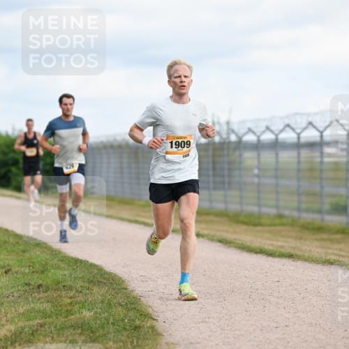 14.09.2025 - Airport Race Dr. Thomas Lammeyer http://msf.ph/oto/8861445 14.09.2025 11:57:18 Laufen 1909, 1909 meine-sportfotos.de