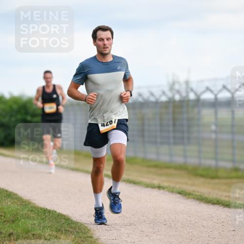 14.09.2025 - Airport Race Dr. Thomas Lammeyer http://msf.ph/oto/8861456 14.09.2025 11:57:20 Laufen 4207 meine-sportfotos.de