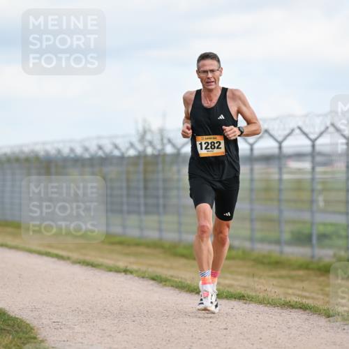 14.09.2025 - Airport Race Dr. Thomas Lammeyer http://msf.ph/oto/8861475 14.09.2025 11:57:24 Laufen 1282 meine-sportfotos.de
