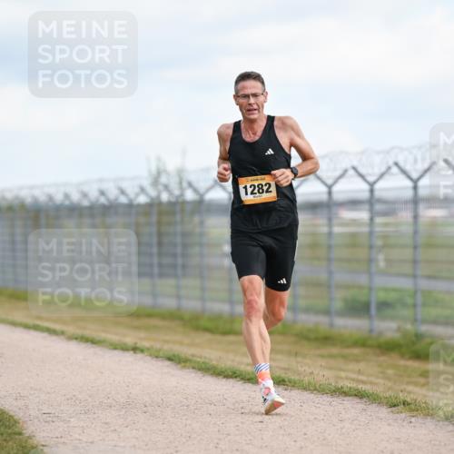 14.09.2025 - Airport Race Dr. Thomas Lammeyer http://msf.ph/oto/8861476 14.09.2025 11:57:24 Laufen 1282 meine-sportfotos.de