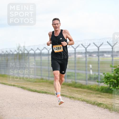 14.09.2025 - Airport Race Dr. Thomas Lammeyer http://msf.ph/oto/8861481 14.09.2025 11:57:25 Laufen 1282 meine-sportfotos.de
