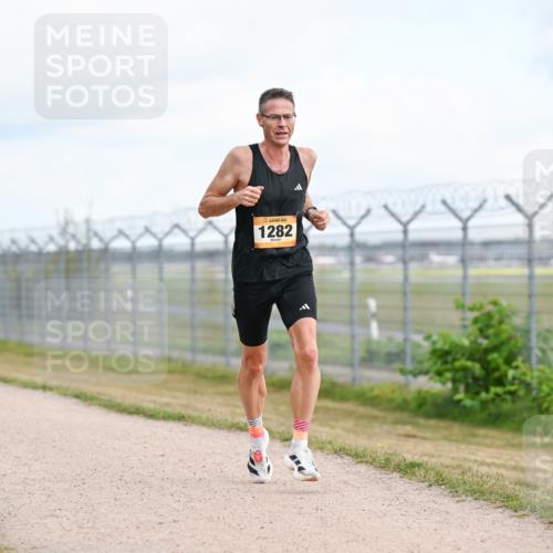 14.09.2025 - Airport Race Dr. Thomas Lammeyer http://msf.ph/oto/8861483 14.09.2025 11:57:25 Laufen 1282 meine-sportfotos.de