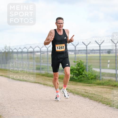 14.09.2025 - Airport Race Dr. Thomas Lammeyer http://msf.ph/oto/8861488 14.09.2025 11:57:26 Laufen 1282 meine-sportfotos.de