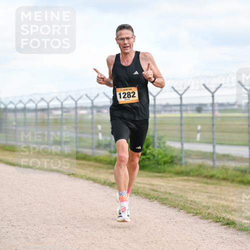 14.09.2025 - Airport Race Dr. Thomas Lammeyer http://msf.ph/oto/8861491 14.09.2025 11:57:26 Laufen 1282 meine-sportfotos.de