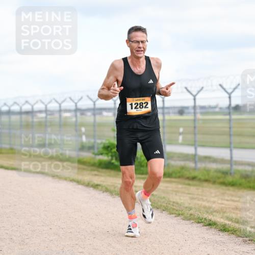 14.09.2025 - Airport Race Dr. Thomas Lammeyer http://msf.ph/oto/8861493 14.09.2025 11:57:26 Laufen 1282 meine-sportfotos.de