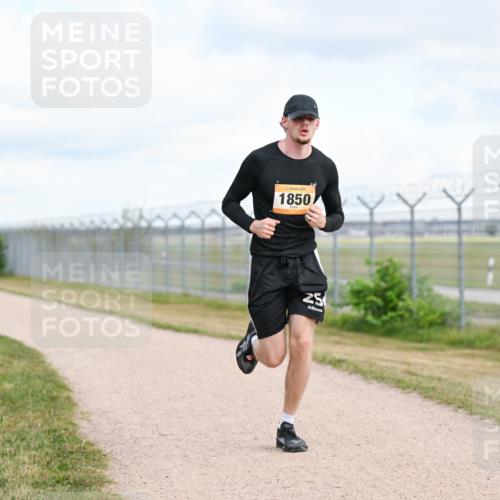 14.09.2025 - Airport Race Dr. Thomas Lammeyer http://msf.ph/oto/8861513 14.09.2025 11:57:35 Laufen 1850, 25 meine-sportfotos.de