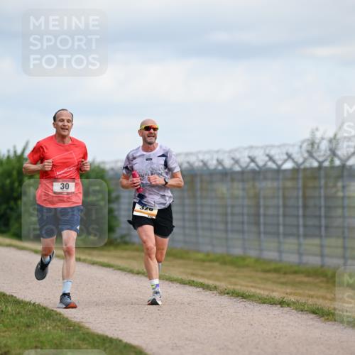 14.09.2025 - Airport Race Dr. Thomas Lammeyer http://msf.ph/oto/8861516 14.09.2025 11:57:38 Laufen 30, 320 meine-sportfotos.de