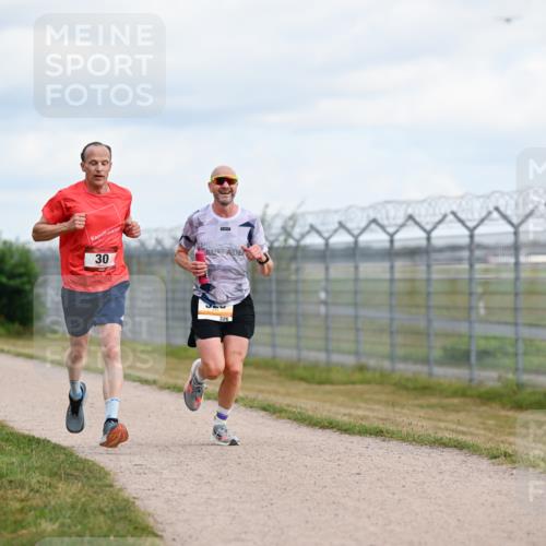 14.09.2025 - Airport Race Dr. Thomas Lammeyer http://msf.ph/oto/8861530 14.09.2025 11:57:40 Laufen 30, 326 meine-sportfotos.de