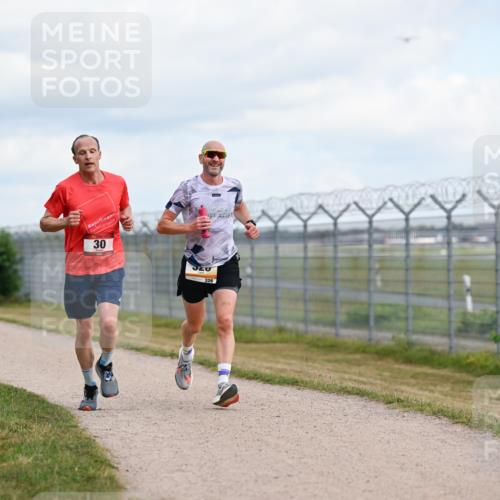 14.09.2025 - Airport Race Dr. Thomas Lammeyer http://msf.ph/oto/8861534 14.09.2025 11:57:40 Laufen 30, 326 meine-sportfotos.de