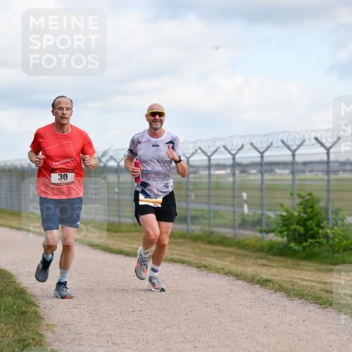 14.09.2025 - Airport Race Dr. Thomas Lammeyer http://msf.ph/oto/8861541 14.09.2025 11:57:41 Laufen 30, 326 meine-sportfotos.de