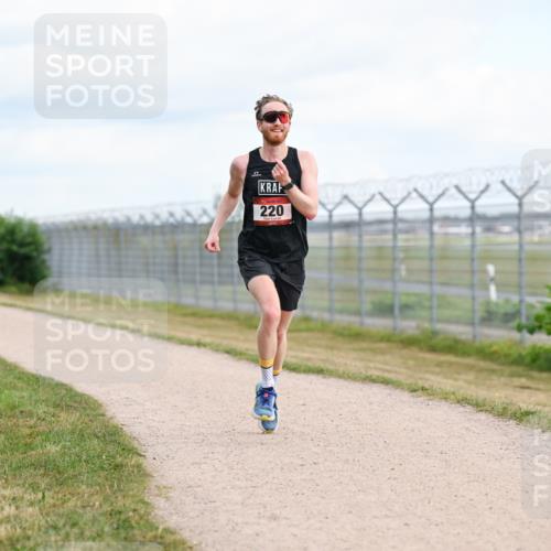 14.09.2025 - Airport Race Dr. Thomas Lammeyer http://msf.ph/oto/8861563 14.09.2025 11:57:49 Laufen 220 meine-sportfotos.de