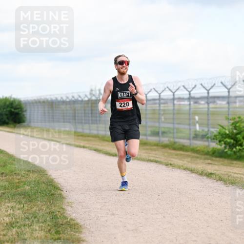 14.09.2025 - Airport Race Dr. Thomas Lammeyer http://msf.ph/oto/8861565 14.09.2025 11:57:49 Laufen 220 meine-sportfotos.de