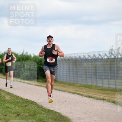 14.09.2025 - Airport Race Dr. Thomas Lammeyer http://msf.ph/oto/8861570 14.09.2025 11:57:53 Laufen 699, 657 meine-sportfotos.de