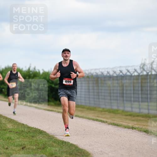 14.09.2025 - Airport Race Dr. Thomas Lammeyer http://msf.ph/oto/8861571 14.09.2025 11:57:53 Laufen 699 meine-sportfotos.de
