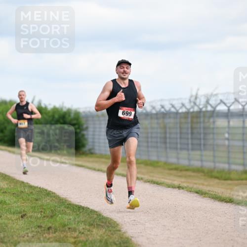 14.09.2025 - Airport Race Dr. Thomas Lammeyer http://msf.ph/oto/8861578 14.09.2025 11:57:54 Laufen 457, 699 meine-sportfotos.de