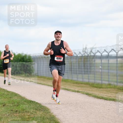 14.09.2025 - Airport Race Dr. Thomas Lammeyer http://msf.ph/oto/8861580 14.09.2025 11:57:54 Laufen 699, 657 meine-sportfotos.de