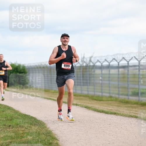 14.09.2025 - Airport Race Dr. Thomas Lammeyer http://msf.ph/oto/8861583 14.09.2025 11:57:55 Laufen 457, 699 meine-sportfotos.de