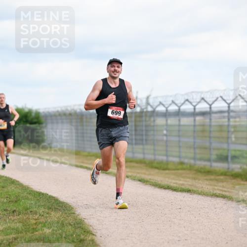 14.09.2025 - Airport Race Dr. Thomas Lammeyer http://msf.ph/oto/8861584 14.09.2025 11:57:55 Laufen 699 meine-sportfotos.de