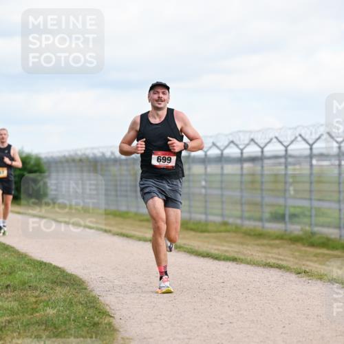 14.09.2025 - Airport Race Dr. Thomas Lammeyer http://msf.ph/oto/8861587 14.09.2025 11:57:55 Laufen 699 meine-sportfotos.de