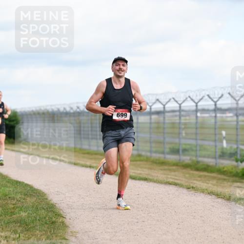 14.09.2025 - Airport Race Dr. Thomas Lammeyer http://msf.ph/oto/8861590 14.09.2025 11:57:56 Laufen 657, 699 meine-sportfotos.de