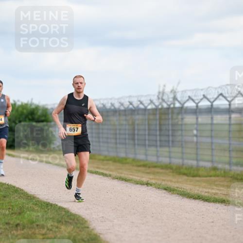 14.09.2025 - Airport Race Dr. Thomas Lammeyer http://msf.ph/oto/8861596 14.09.2025 11:57:57 Laufen 484, 657 meine-sportfotos.de