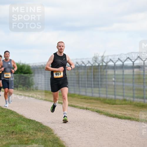 14.09.2025 - Airport Race Dr. Thomas Lammeyer http://msf.ph/oto/8861600 14.09.2025 11:57:58 Laufen 484, 657 meine-sportfotos.de