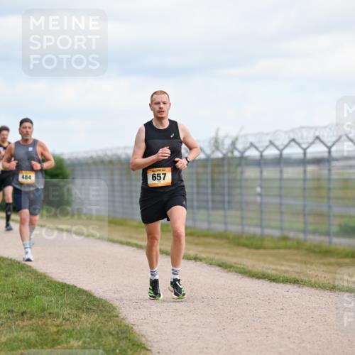 14.09.2025 - Airport Race Dr. Thomas Lammeyer http://msf.ph/oto/8861604 14.09.2025 11:57:58 Laufen 484, 657 meine-sportfotos.de