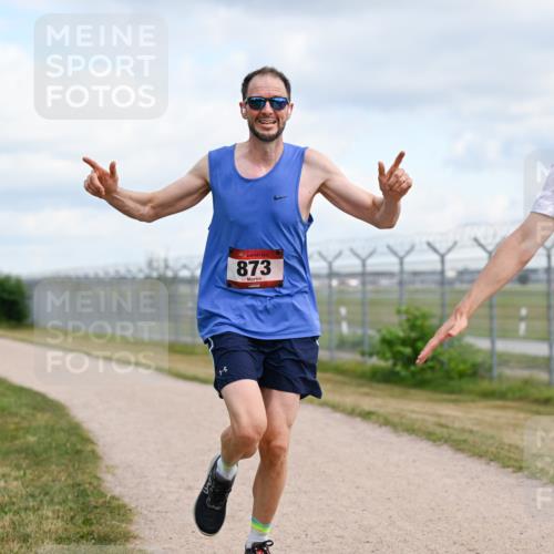 14.09.2025 - Airport Race Dr. Thomas Lammeyer http://msf.ph/oto/8861691 14.09.2025 11:58:14 Laufen 873, 136 meine-sportfotos.de