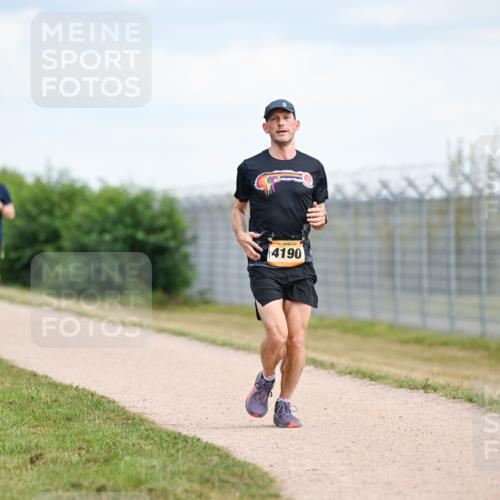 14.09.2025 - Airport Race Dr. Thomas Lammeyer http://msf.ph/oto/8861693 14.09.2025 11:58:23 Laufen 4190 meine-sportfotos.de