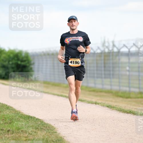 14.09.2025 - Airport Race Dr. Thomas Lammeyer http://msf.ph/oto/8861699 14.09.2025 11:58:24 Laufen 4190 meine-sportfotos.de
