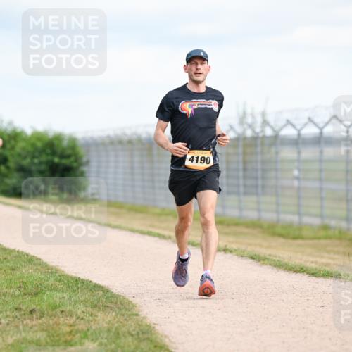 14.09.2025 - Airport Race Dr. Thomas Lammeyer http://msf.ph/oto/8861701 14.09.2025 11:58:24 Laufen 4190 meine-sportfotos.de