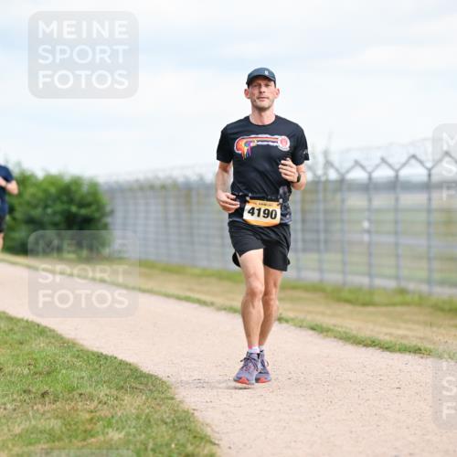 14.09.2025 - Airport Race Dr. Thomas Lammeyer http://msf.ph/oto/8861703 14.09.2025 11:58:24 Laufen 4190 meine-sportfotos.de