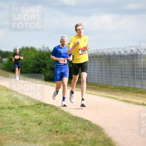14.09.2025 - Airport Race Dr. Thomas Lammeyer http://msf.ph/oto/8861754 14.09.2025 11:58:40 Laufen 19, 724 meine-sportfotos.de