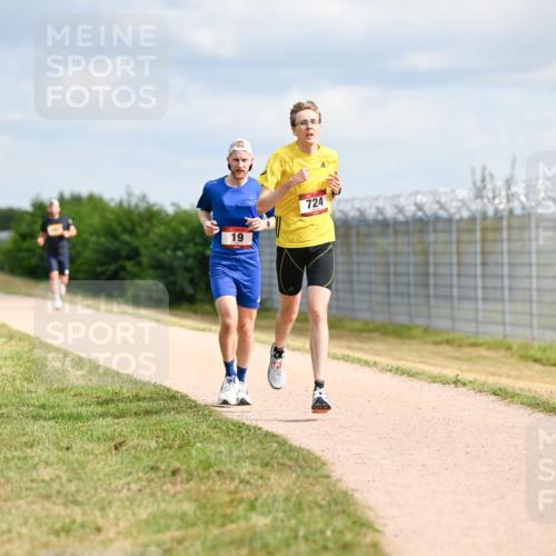 14.09.2025 - Airport Race Dr. Thomas Lammeyer http://msf.ph/oto/8861760 14.09.2025 11:58:41 Laufen 19, 724 meine-sportfotos.de