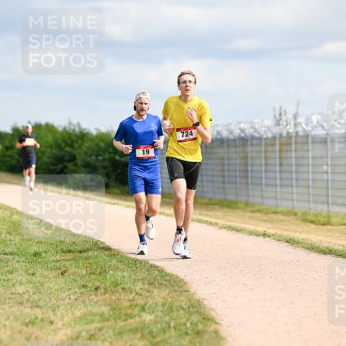 14.09.2025 - Airport Race Dr. Thomas Lammeyer http://msf.ph/oto/8861762 14.09.2025 11:58:41 Laufen 19, 724 meine-sportfotos.de