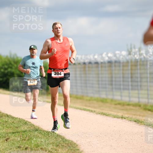 14.09.2025 - Airport Race Dr. Thomas Lammeyer http://msf.ph/oto/8861821 14.09.2025 11:58:54 Laufen 426, 204 meine-sportfotos.de