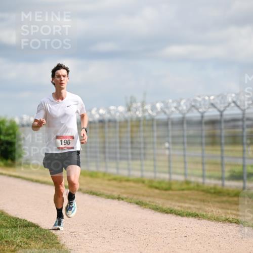 14.09.2025 - Airport Race Dr. Thomas Lammeyer http://msf.ph/oto/8861852 14.09.2025 11:59:01 Laufen 196 meine-sportfotos.de