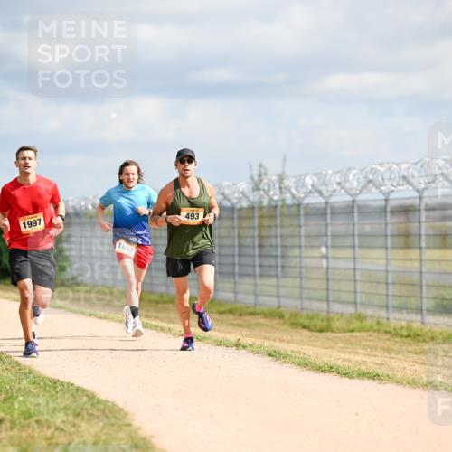 14.09.2025 - Airport Race Dr. Thomas Lammeyer http://msf.ph/oto/8861874 14.09.2025 11:59:09 Laufen 397, 1997, 1849, 493 meine-sportfotos.de
