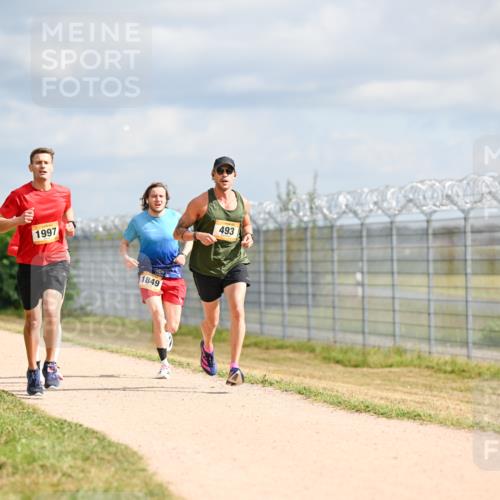 14.09.2025 - Airport Race Dr. Thomas Lammeyer http://msf.ph/oto/8861875 14.09.2025 11:59:09 Laufen 397, 1997, 1849, 493 meine-sportfotos.de