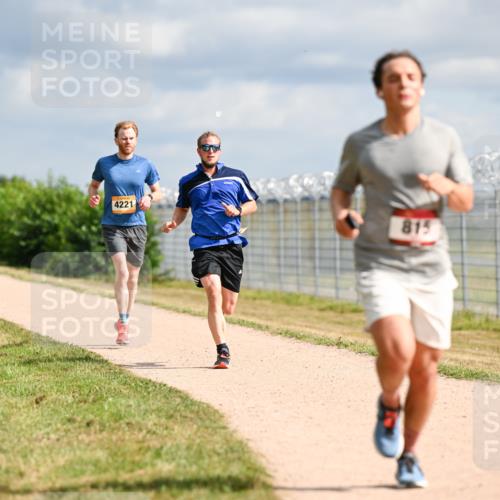 14.09.2025 - Airport Race Dr. Thomas Lammeyer http://msf.ph/oto/8861966 14.09.2025 11:59:33 Laufen 3, 4221, 815 meine-sportfotos.de