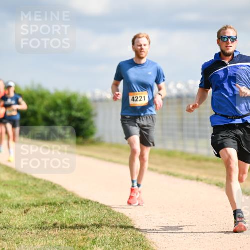 14.09.2025 - Airport Race Dr. Thomas Lammeyer http://msf.ph/oto/8861972 14.09.2025 11:59:35 Laufen 4221 meine-sportfotos.de